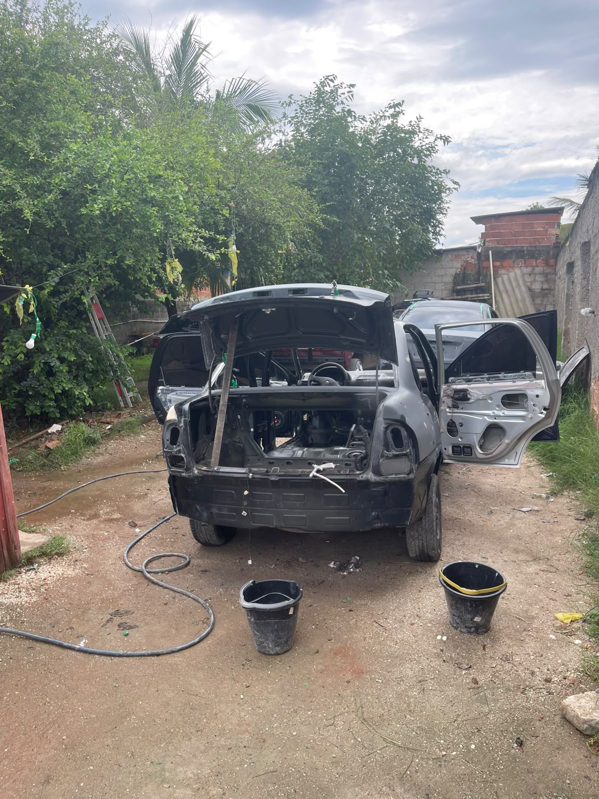 Polícia flagra atividade poluidora em Maricá, com auxílio do programa Linha Verde 